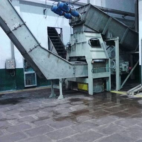 Convoyeur de grattoir à chaîne de sciure d'alimentation multipoint